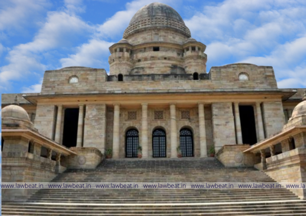 Sexual Act By One Person Enough To Rope In Co-Accused Provided They Shared Common Intention: Bombay HC Sexual Act By One Person Enough To Rope In Co-Accused Provided They Shared Common Intention: Bombay HC